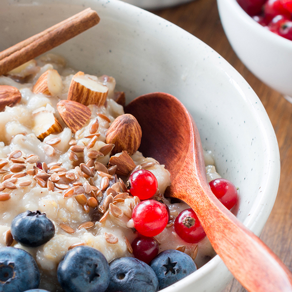Avena con arándanos y manzanas
